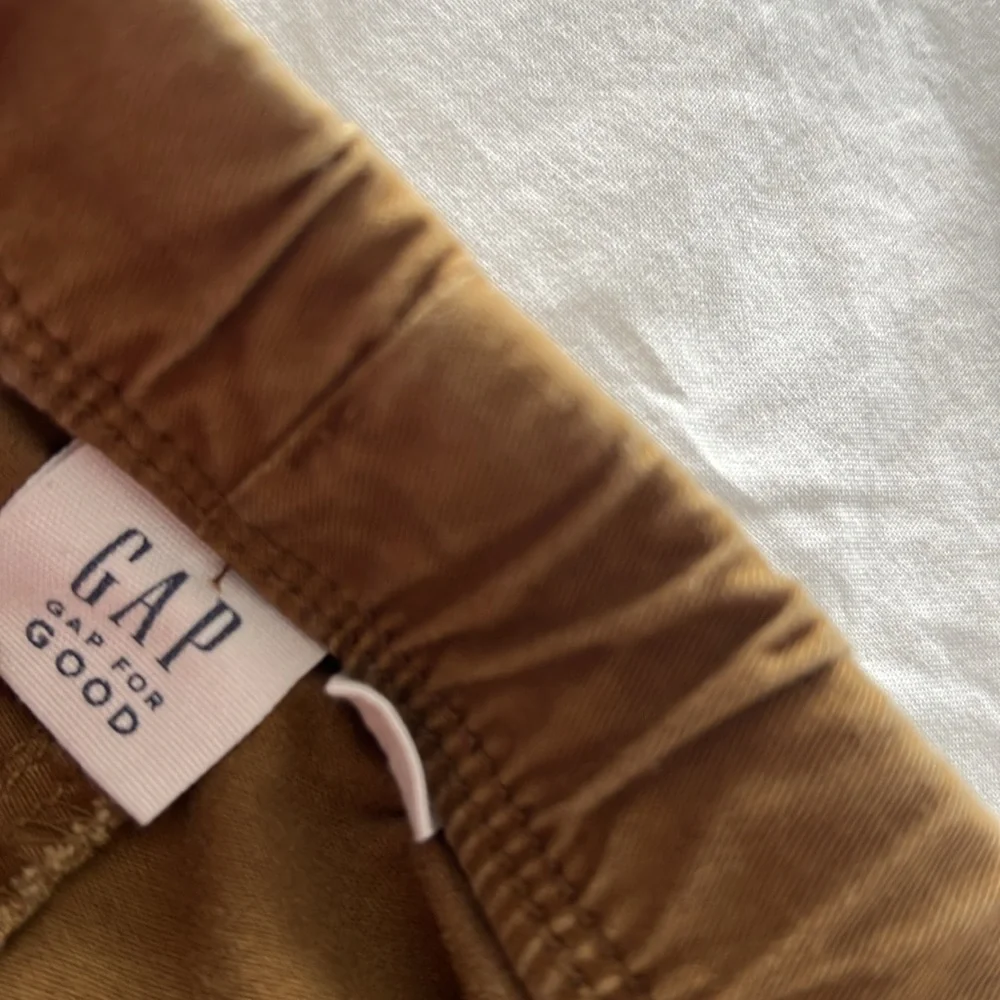 Tan pants - Picture 3 of 3